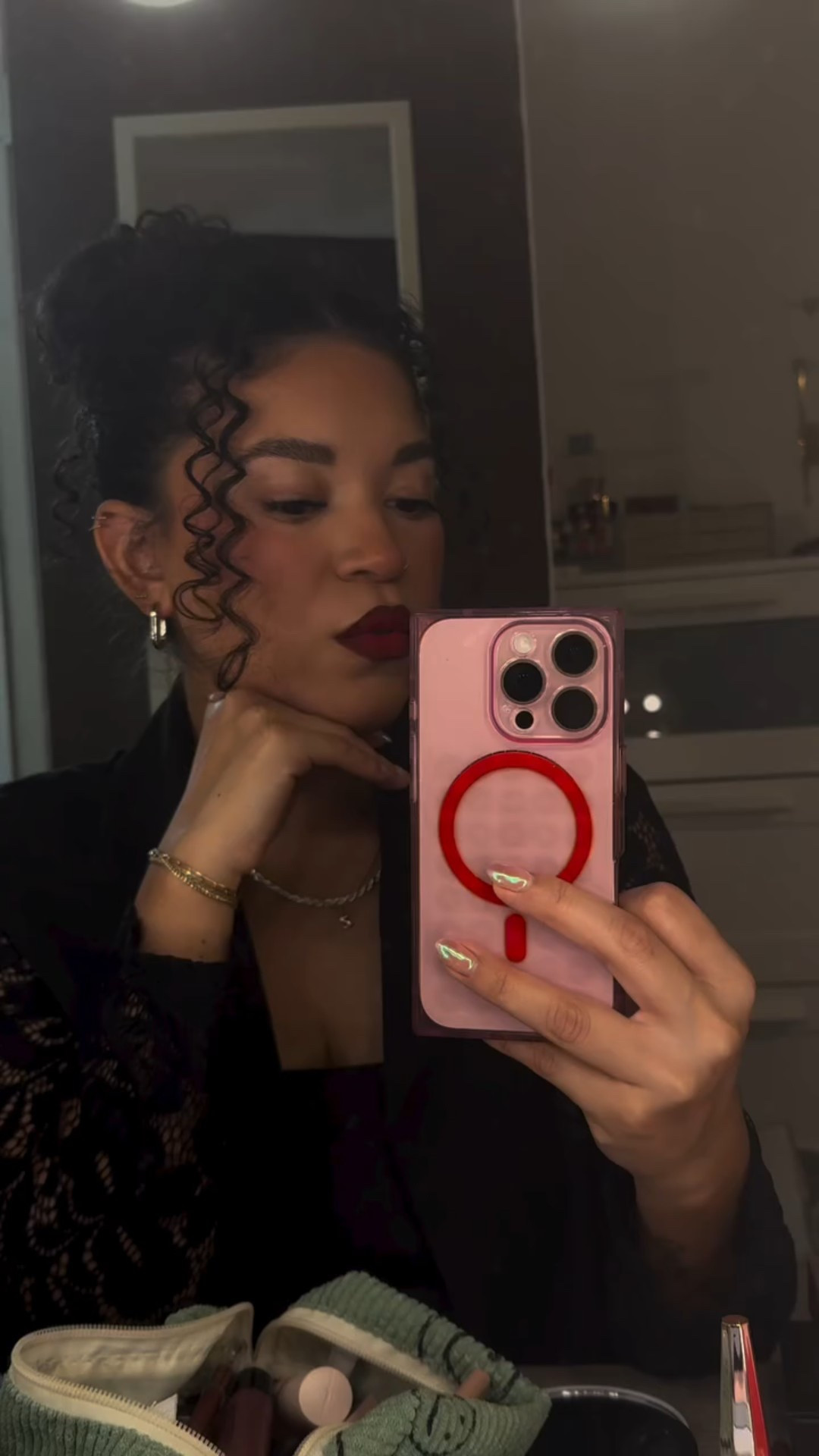 New Year’s Eve glam 💋💄

Don’t mind my mouth being open, i had my whitening strips on lol 

@milanicosmetics @lorealparis @maybelline @rhode @juviasplace @hudabeauty @morphebrushes @fentybeauty @nyxcosmetics @onesize 


#LTKBeauty #LTKselfcare #LTKgrwm