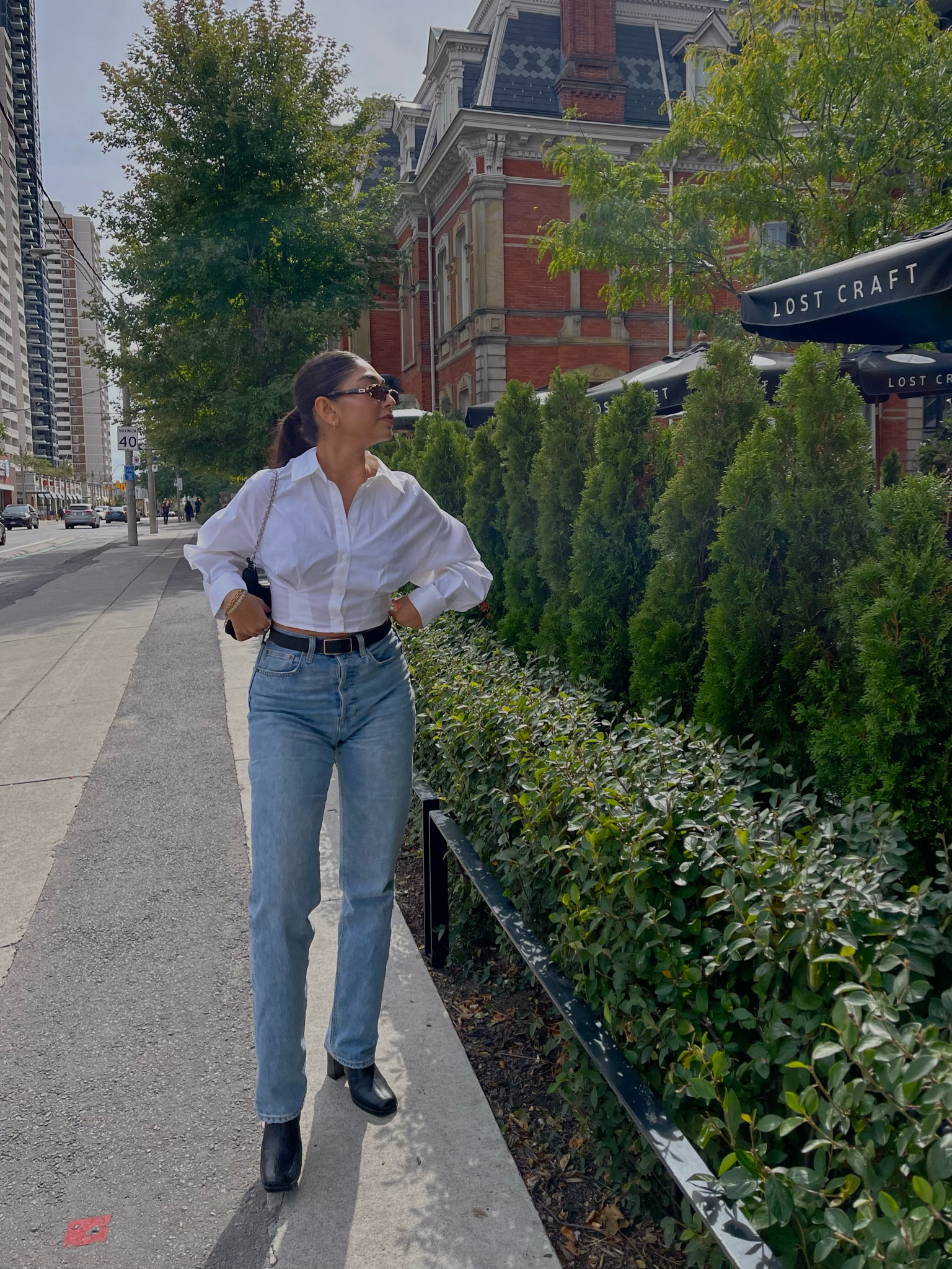 brunch uniform: jeans & a nice top #fallstyle #falloutfits #falllooks

#LTKautumn #LTKstyletip