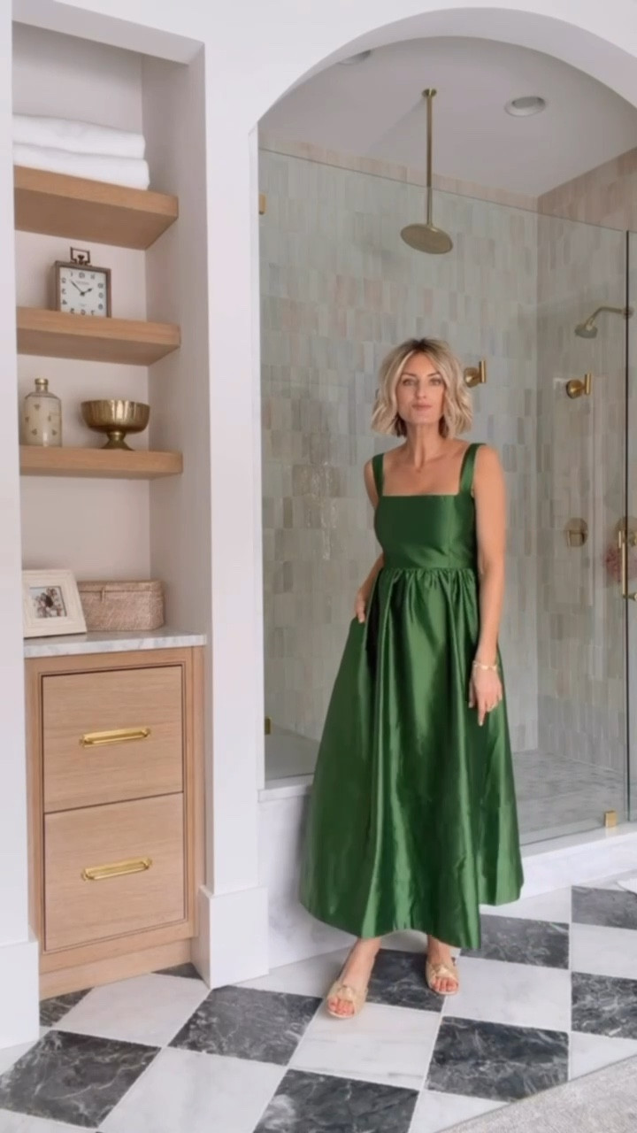 This dress is perfect for a spring wedding! It also comes in several colors, if you weren’t loving this shade! I love the silhouette! Wearing size XS! 

Loverly Grey, spring wedding guest dress, wedding guest dress, cocktail dress 

#LTKSeasonal