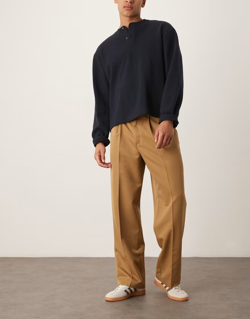 ASOS DESIGN smart wide leg trousers with front pleats in camel-Brown | ASOS (Global)