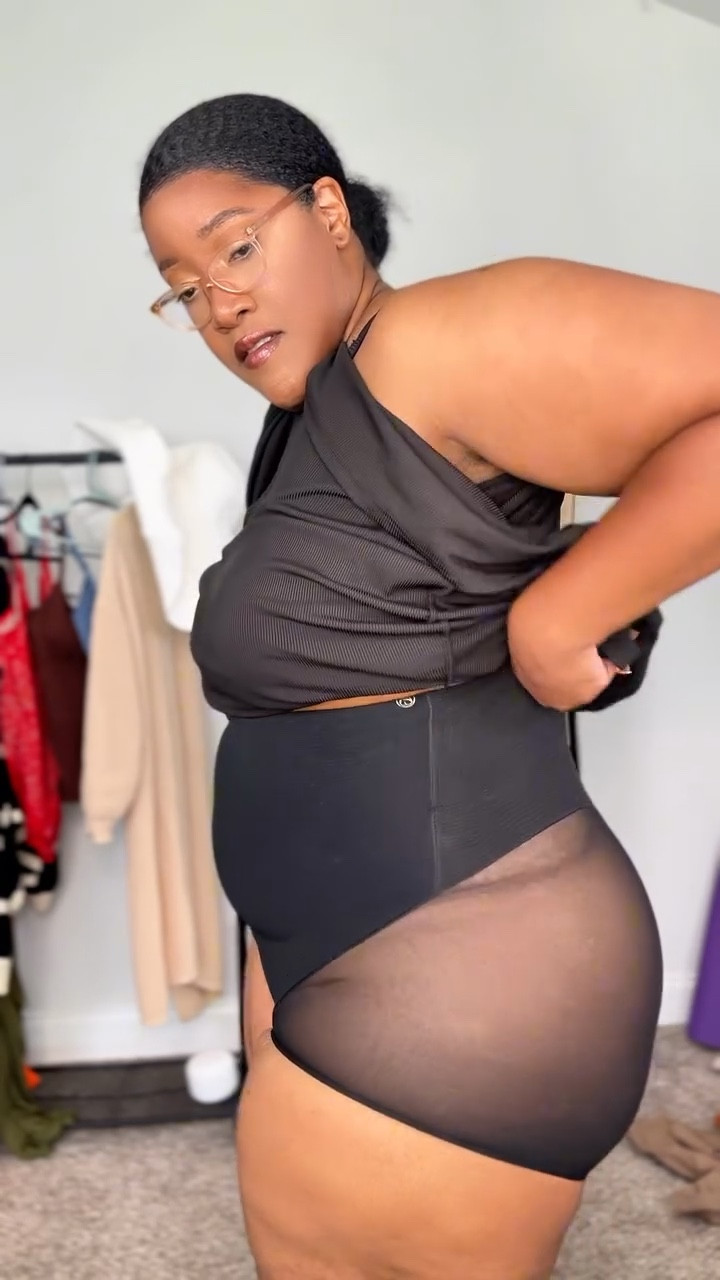 Use Code JerriW11 The Meshsmooth line of shapewear now has a brief style! #shapellx #shapellxambassador @shapellxcrew