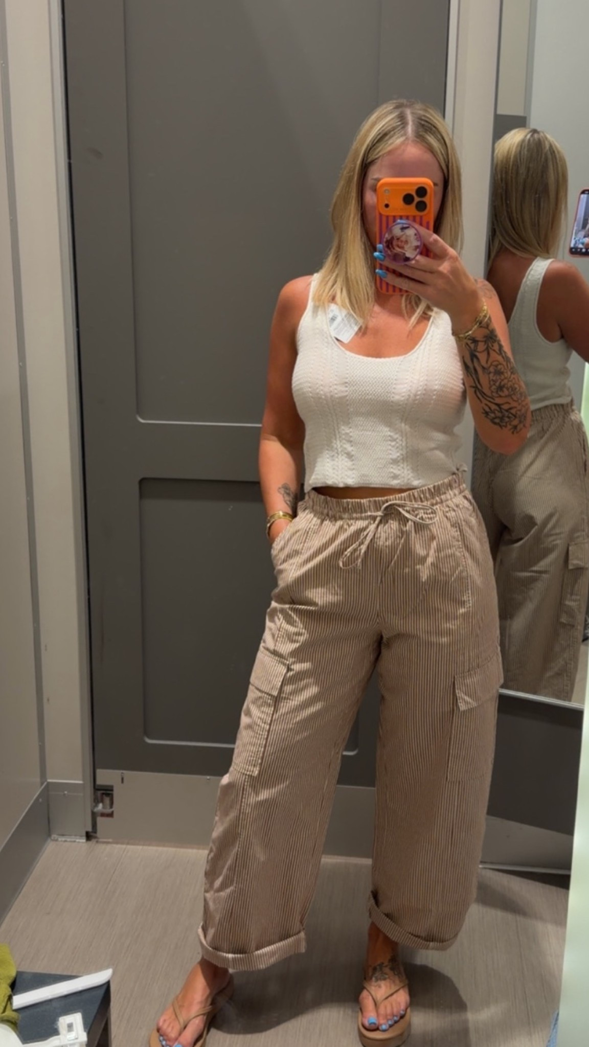 Small in top and bottoms shoes run tts