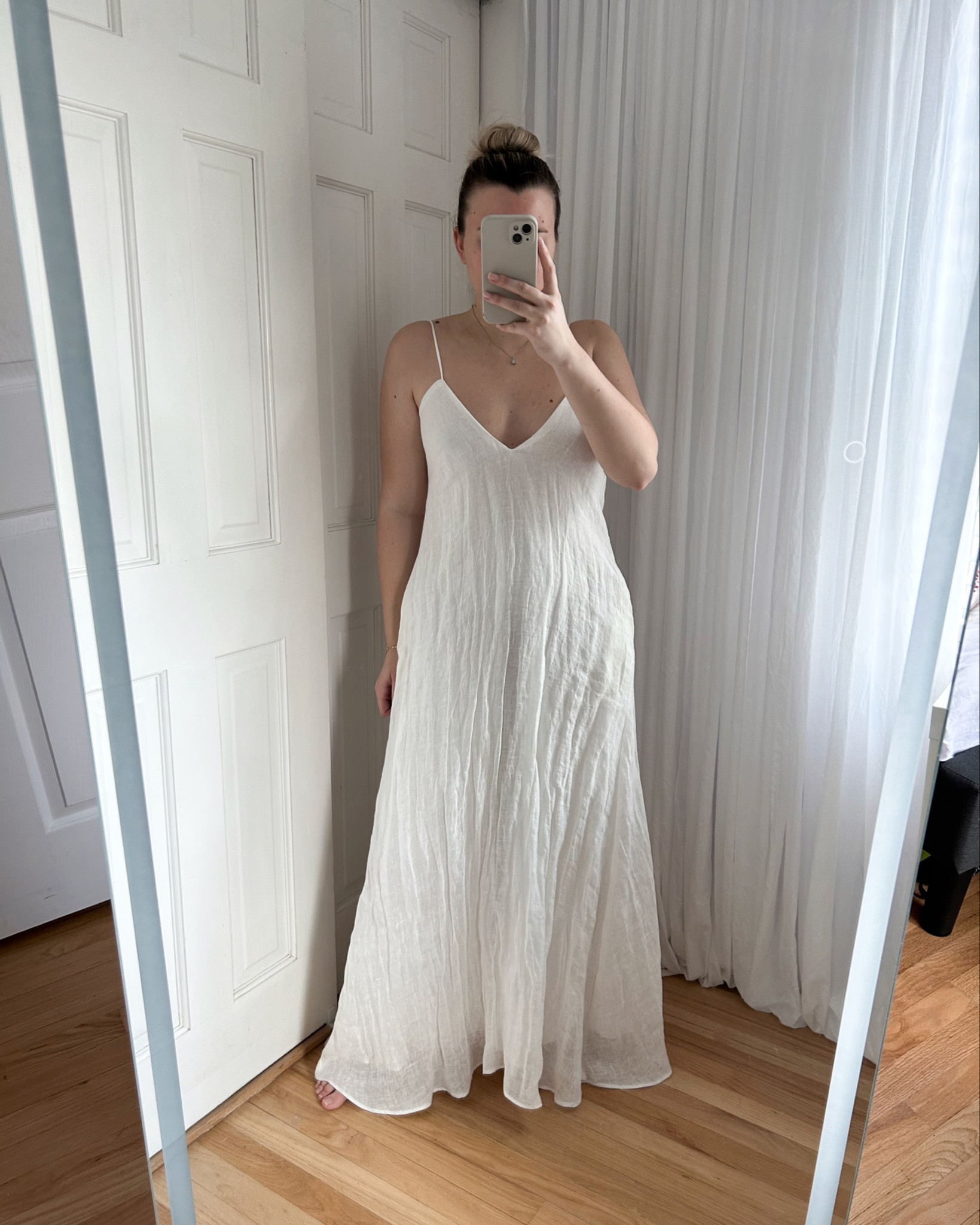 White linen dress from zara wearing size small 🤍

#LTKFindsUnder100 #LTKWedding #LTKParties