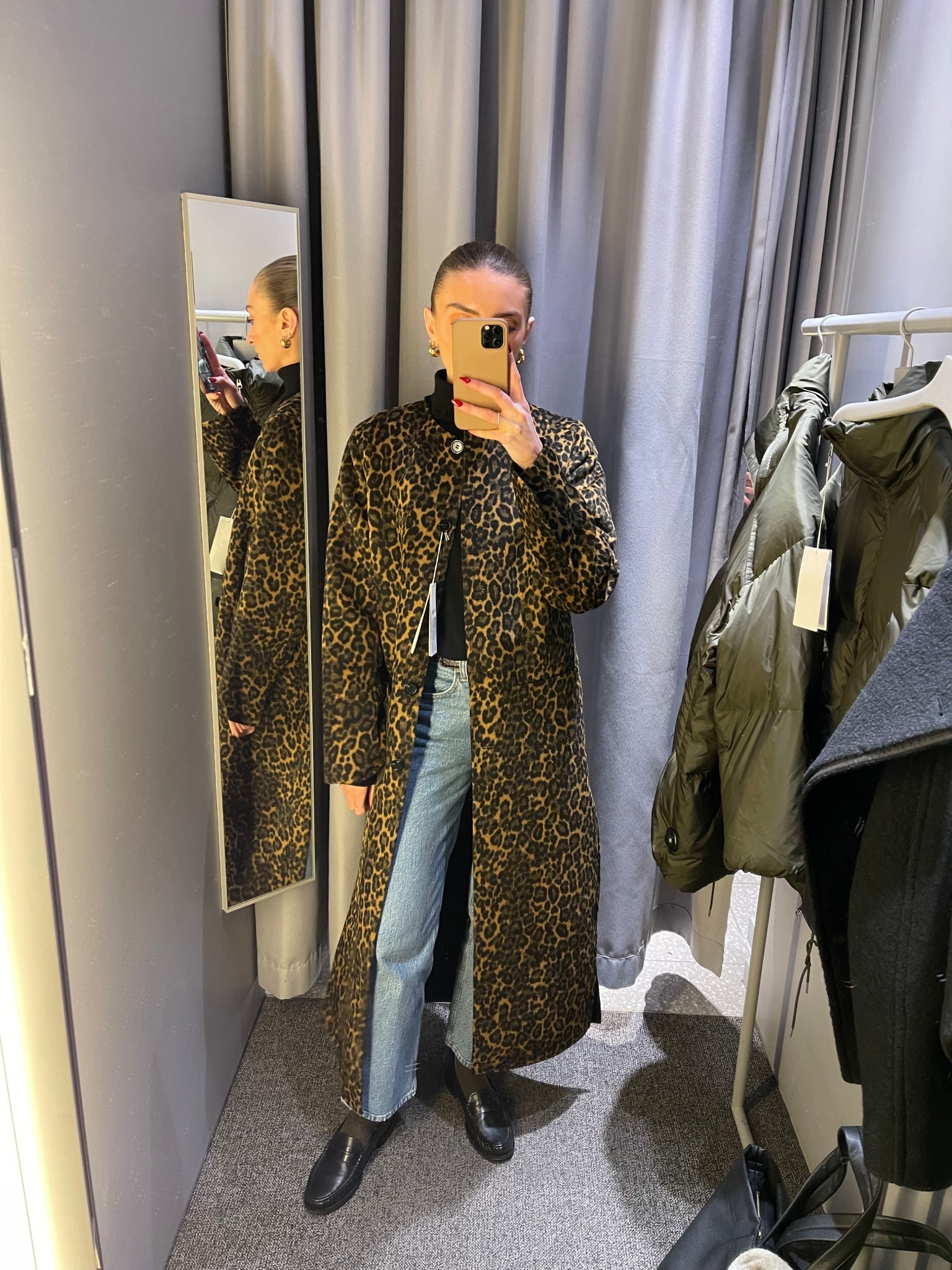 Tried this leopard print coat in Arket 
Trying a size UK 10 
I’m 5ft 6 

#LTKwinter #LTKuk #LTKfestive