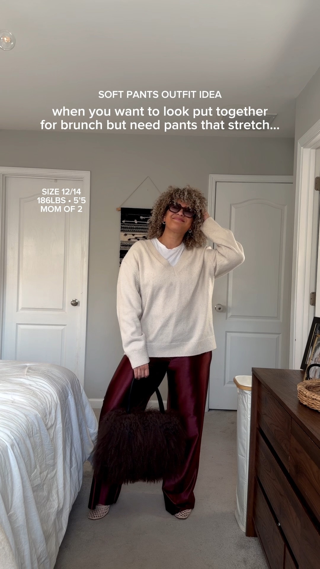 Midsize mom approved outfit idea, soft pants outfit for brunch 