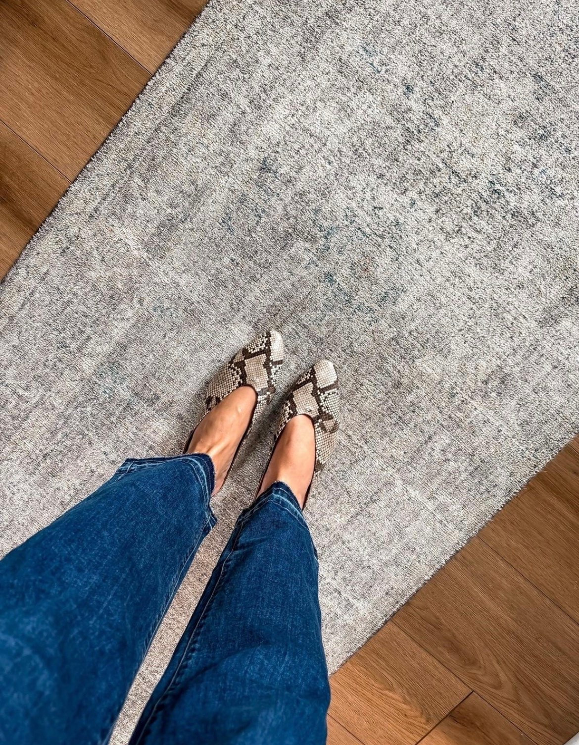 These snakeskin flats are such a fun way to add a little print to a simple jeans outfit! 🤎🐍 Love the neutral colors for fall.

snakeskin flats, animal print flats, fall shoes, flats with jeans, statement shoes, fall accessories, casual fall outfit, neutral shoes, everyday style, women over 40 fashion, themominstyle