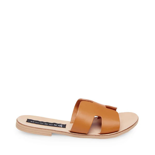 GRADY TAN | Steve Madden (Canada)