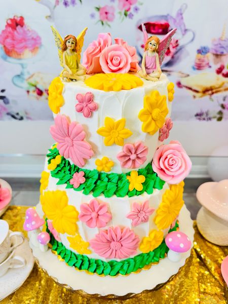 Elevate your cake with these toppers and flowers!!! And make the most beautiful chocolate flowers with these molds!







#LTKparties #LTKkids #LTKhome