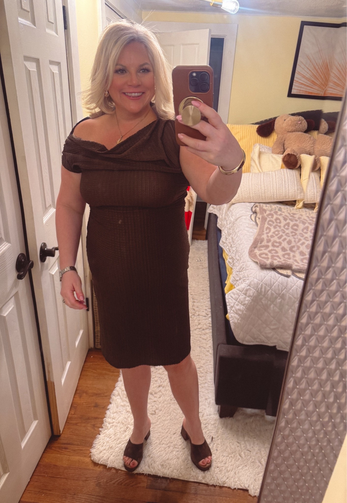 From earlier this week... this dress is such a good transitional piece as we go into fall. The rich chocolate brown says autumn, while the cut and material says "you can wear me now without having heat stroke"
This is great for for office, or for a date night.
Over 40 office attire, business casual, fall outfits, fall dress, affordable

#LTKdayinmylife #LTKOver40 #LTKSeasonal
