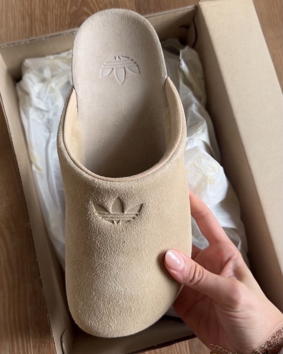 Adimules

#LTKShoeCrush #LTKStyleTip #LTKSeasonal