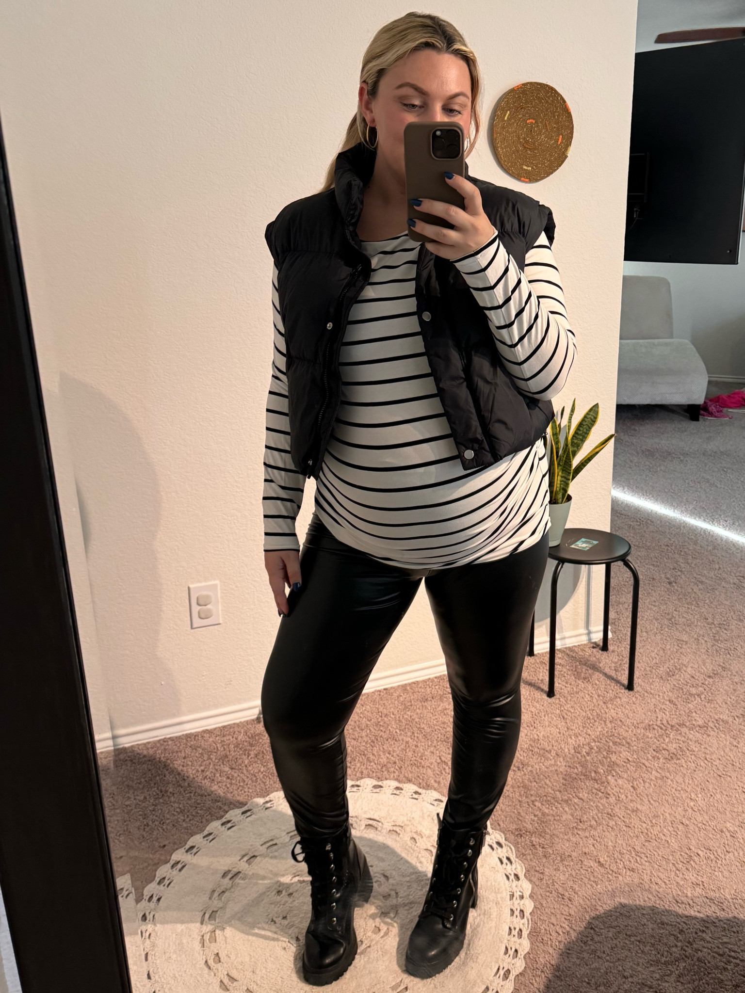 Stay at home mom outfit!🤍


#sahmfashion#fall#winter#outfitinspo#ootd#momfashion#fallbasics#stylethebump

#LTKGiftGuide #LTKStyleTip #LTKBump