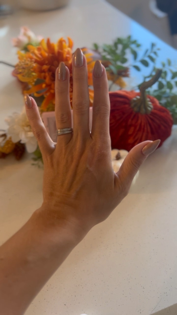 Fall nails glamnetics

#LTKGiftGuide #LTKbeauty