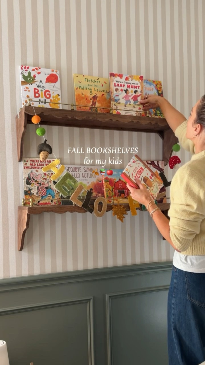 FALL BOOKSHELVES 🍂🤎

#LTKKids #LTKHome #LTKmomlife