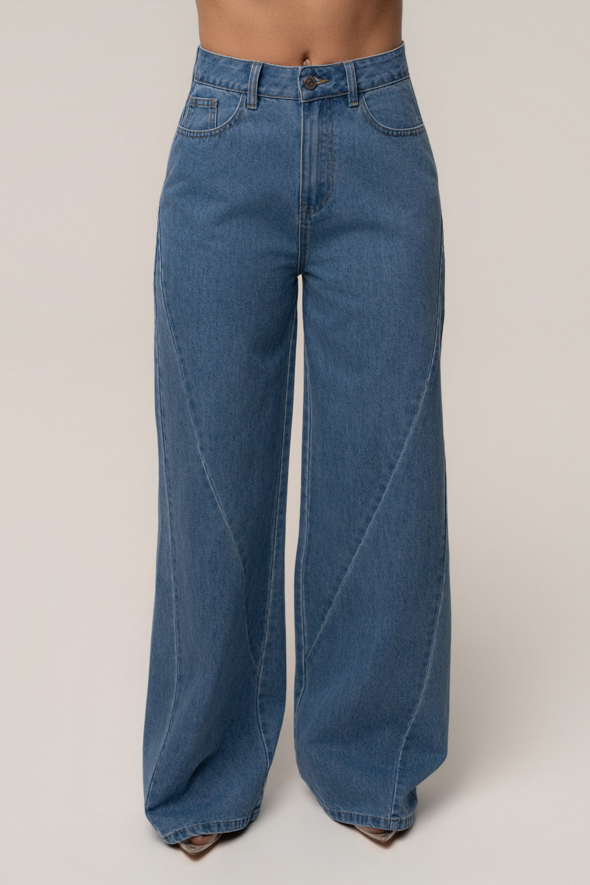 Medium Wash Flowline Seam Jean | JLUXLABEL US