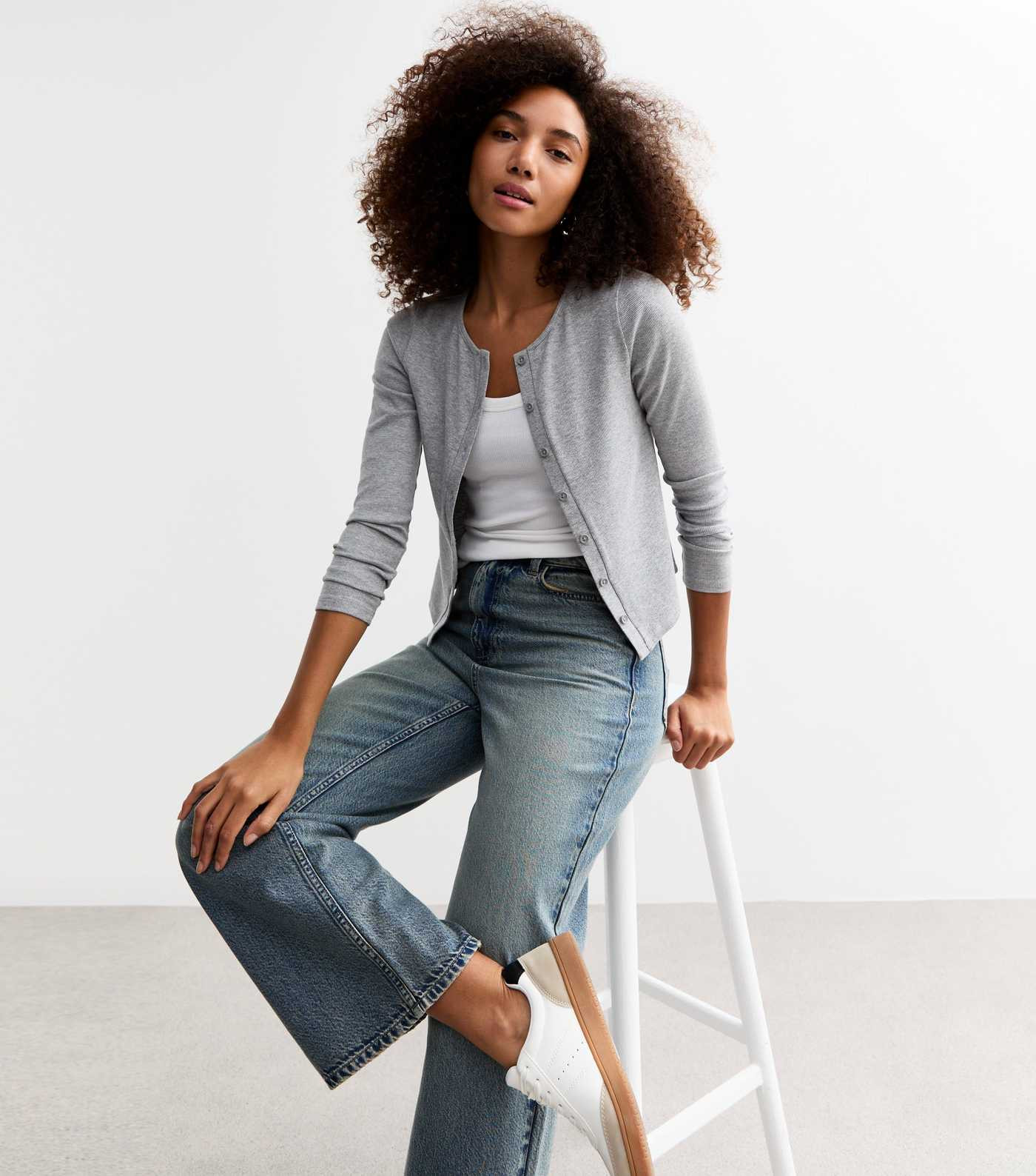 Grey Rib Crew Neck Cardigan 
						
						Add to Saved Items
						Remove from Saved Items | New Look (UK)