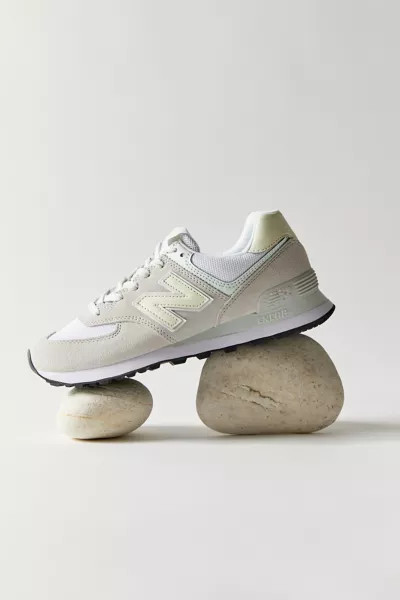 New Balance 574 Women’s Sneaker | Urban Outfitters (US and RoW)