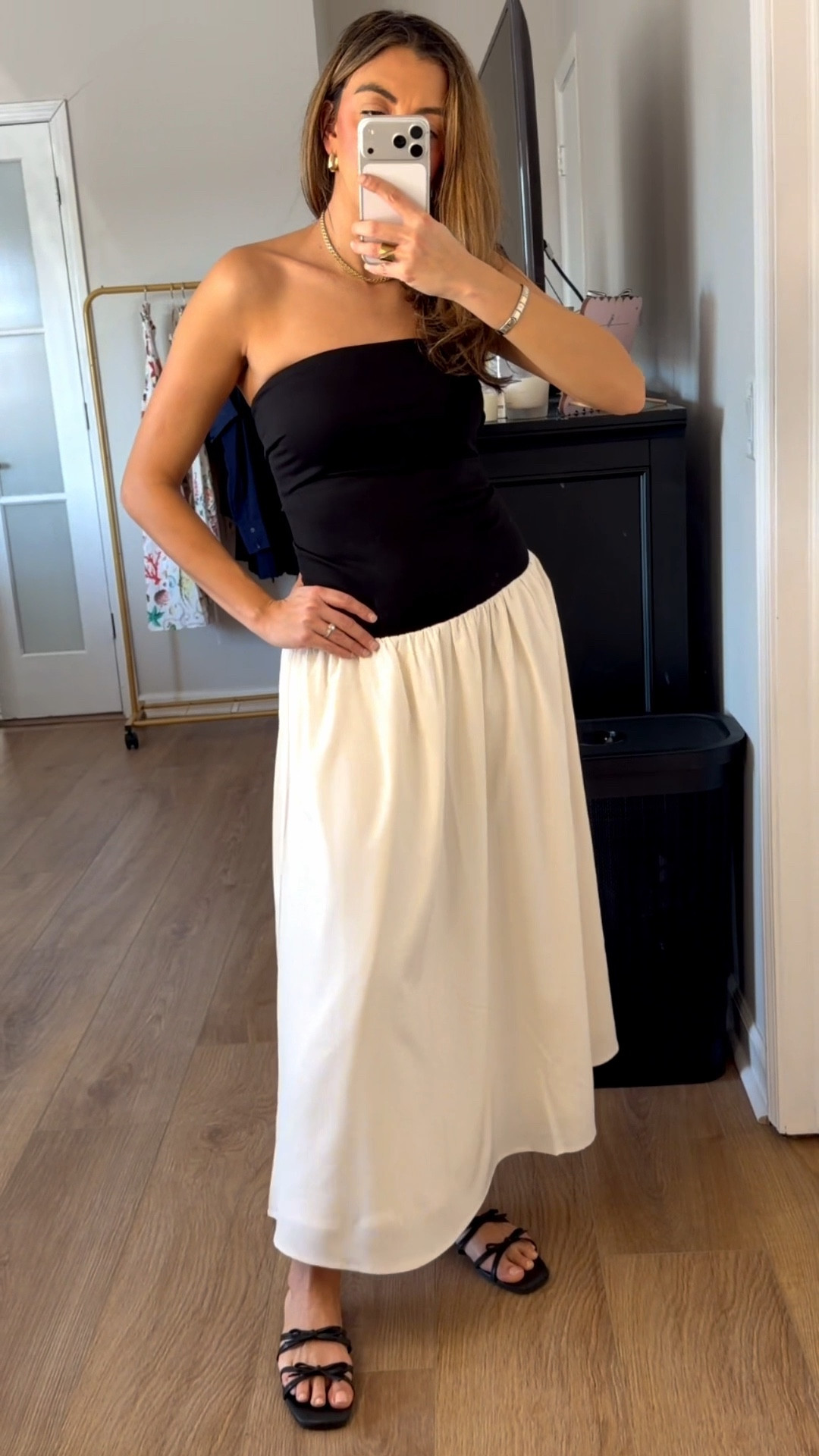 Strapless black and white maxi dress | stretchy



#LTKSeasonal #LTKootd #LTKTravel