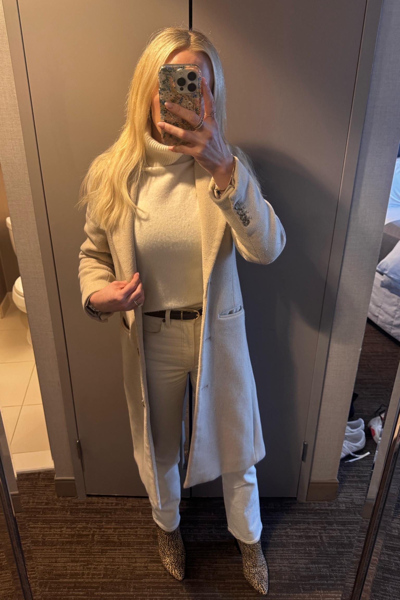 Work Trip Outfit 

#abercrombie #nordstrom #amazon


#LTKStyleTip #LTKTravel #LTKWorkwear