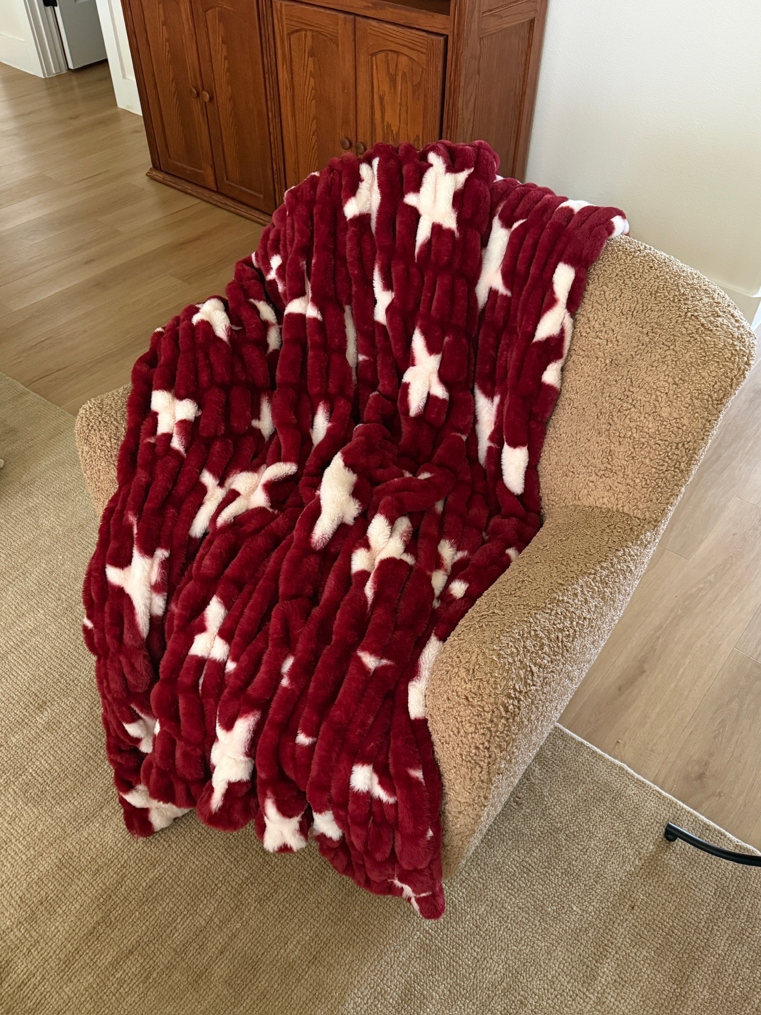Loving this new Lola blanket with the star pattern!

lola blanket, blanket, 4th of july, americana home

#LTKSeasonal #LTKHome
