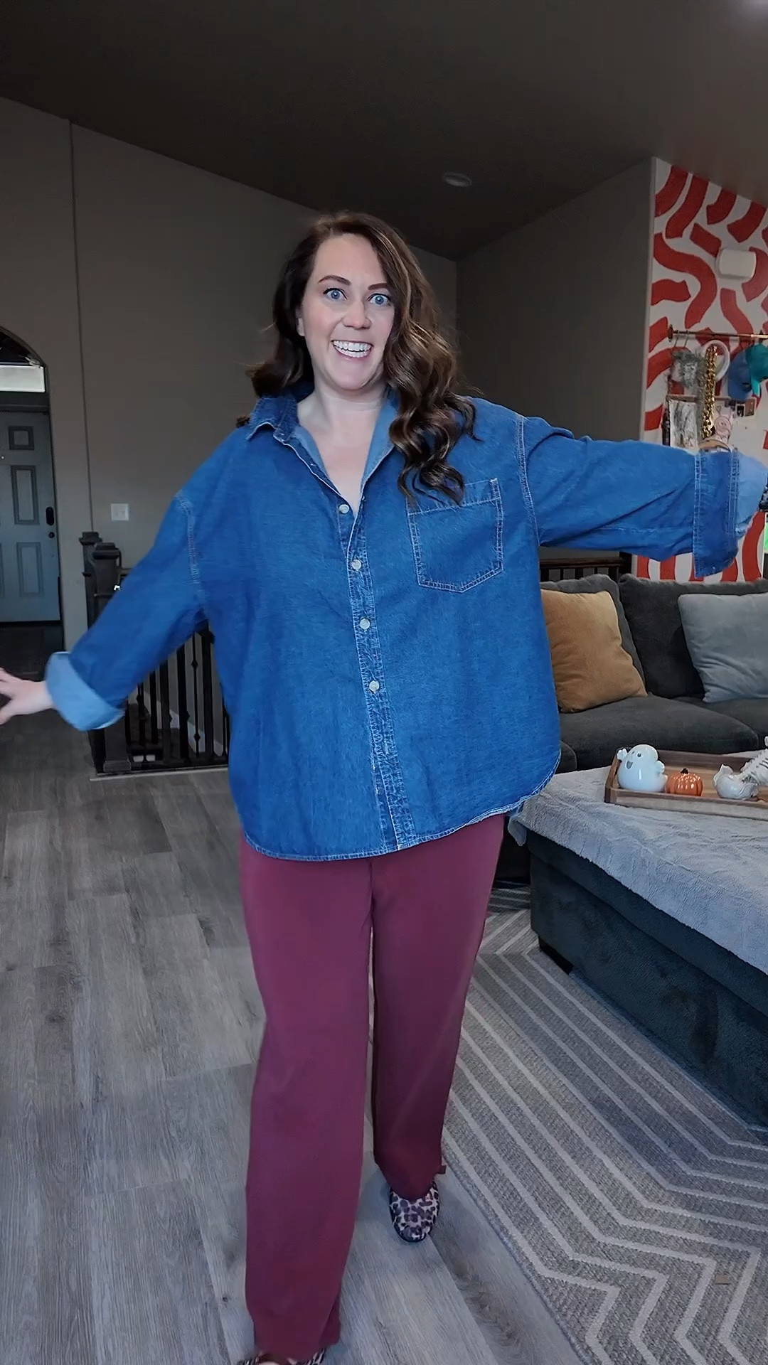 In case you needed a comfy outfit inspiration for the weekend! You can even wear this one to work! 😉😁 



Bra (38DD): @delimirabras 
Undies (XXL): @meundies 
Pants: @g4free_official
Button down: @amazonfashion
Cardigan: @gap (from last year 🫣) 
Flats: @amazonfashion 
 Bag: @portlandleathergoods 
Hydration: @hydrojug & @alaninutrition 

#g4free #midsizestyle #falloutfits #falloutfit #workoutfit #weekendoutfit #fallfashion #cozyfall #easyoutfitidea #midsize #amazonfinds  


#LTKWorkwear #LTKMidsize #LTKSeasonal