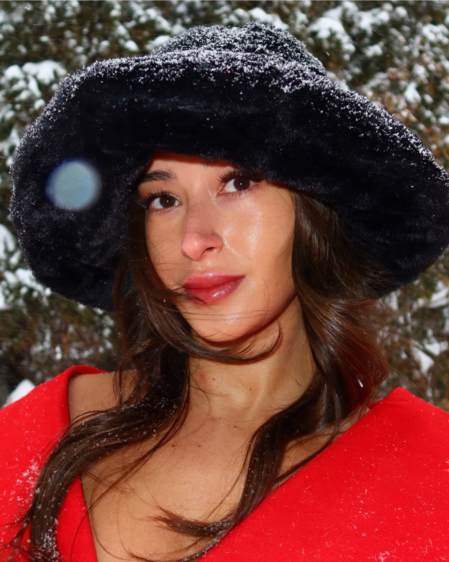 Obsessed with this black winter hat—soft, cozy, and made for cold weather outfits. It’s the kind of accessory that pulls a whole look together while actually keeping you warm.
If you’re eyeing the top, it’s from Micas and I have 12% off with code SAMM12 ✨
Asymmetrical Metallic Button Crossed Long Sleeve Shirt - XS

Linking everything I can!

#LTKootd #LTKSaleAlert #LTKSeasonal