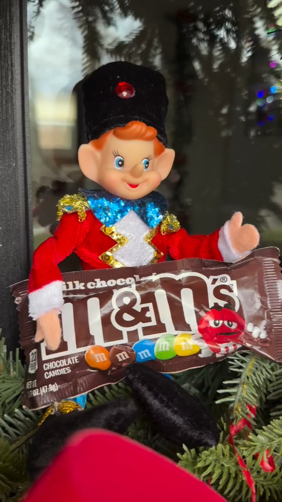 Discover @the.lettervee a shop full of handmade, whimsical printables and seasonal designs to make celebrations magical. From gift tags and treat holders to holiday decor and activity sheets, everything is digital and ready to print at home so you can personalize holidays, parties or everyday occasions. They also offer a membership (monthly or annual) that gives unlimited access to all printables. Whether you buy a single design or subscribe, it’s all about bringing that little extra heart to your celebrations. How cute is our holiday elf making a comeback this season! I printed everything at home to easily stage elf scenes. 🎄✨ #thelettervee #ad