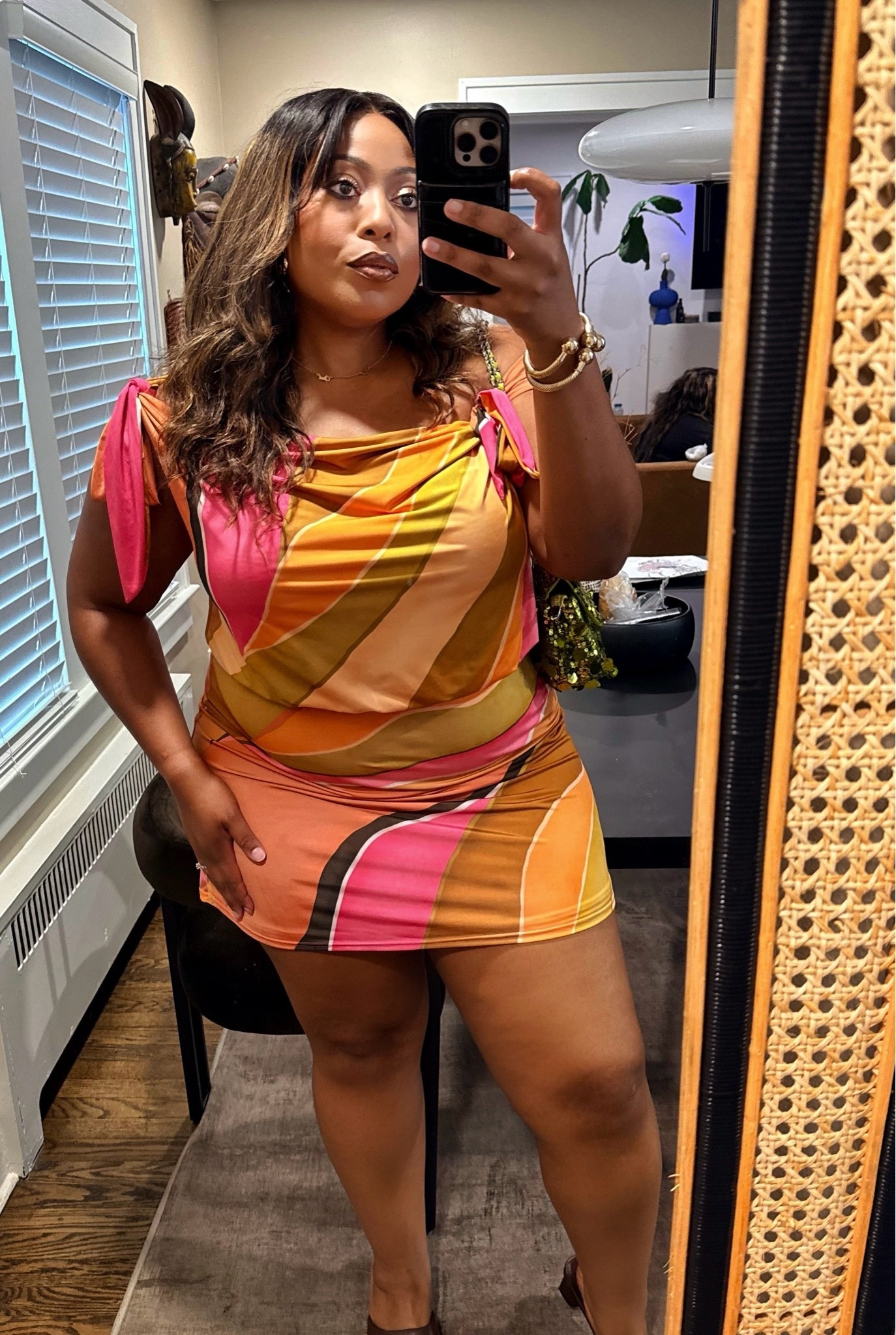 A shebert-colored mini is always the move

#LTKgrwm #LTKootd #LTKPlusSize