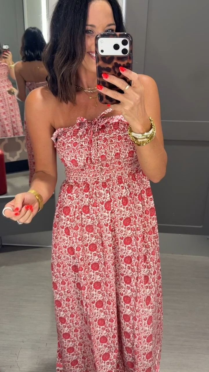 This one immediately went in my cart ❤️

The fit is so flattering and the print gives that effortless summer look without even trying.

Size XS
5’3 for reference

#targetfinds #targetstyle #summerfashion #targetfashion #dressfinds #ltkstyle