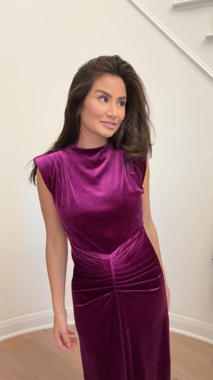 Gorgeous purple dress for the holidays - under $300!

#LTKGiftGuide #LTKHoliday #LTKSeasonal