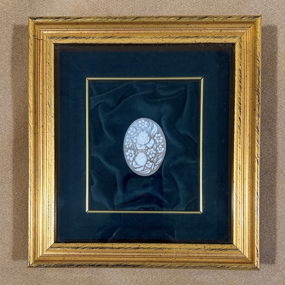 VINTAGE ARTIGIANATO TORRESE FLORAL HAND CARVED CAMEO IN A GOLD WOOD SHADOW BOX | Poshmark