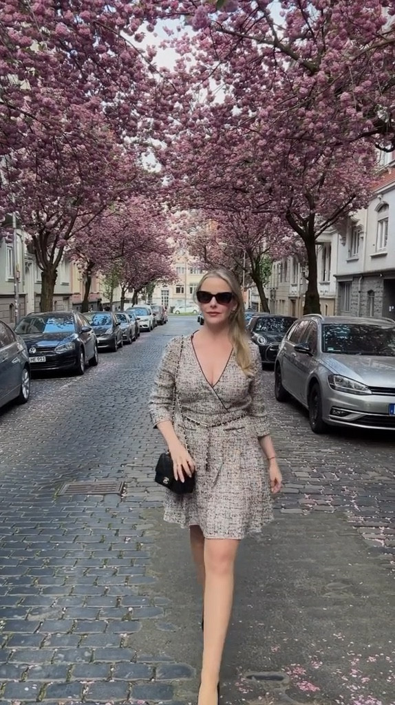 Classy tweed dress

#LTKeurope #LTKSeasonal #LTKstyletip
