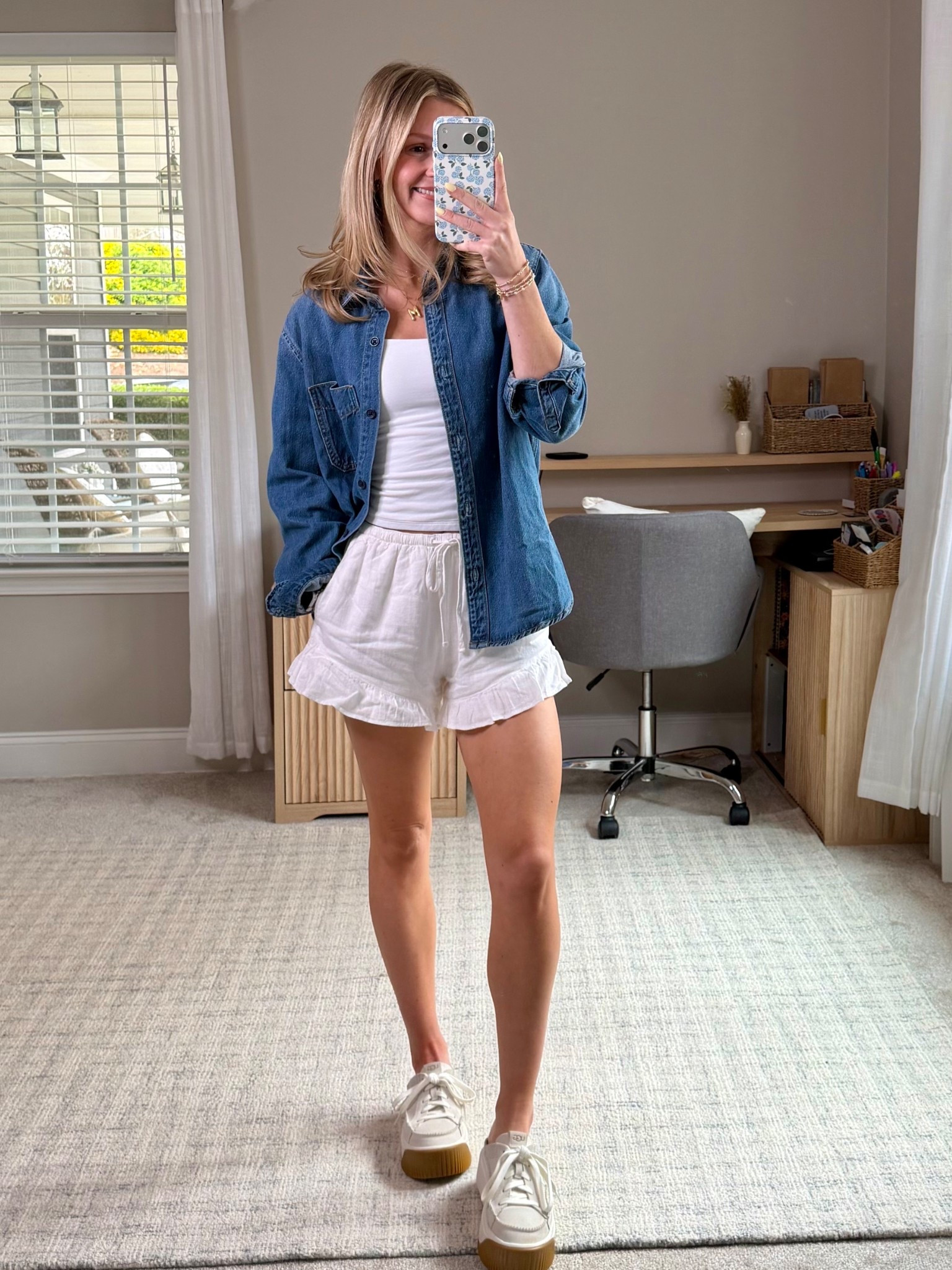 today’s ootd: the easy & casual spring uniform 👇🏼
linen, basics, & light layers 

my @abercrombie linen shorts are 20% for the last day today, also come in black and oatmeal. Also wearing my FAVE camis that I wear on repeat & come in a million colors!  On sale today too! (wearing xxs in both) 

Lightly layered with this denim shirt from @Target (wearing a small) 



#abercrombie #springoutfits #casualoutfits #abercrombiesale #target #denimshirt #denimlayers #linenshorts #wardrobeessentials #brafreecollection #brafreetank 

#LTKSaleAlert #LTKgrwm #LTKootd