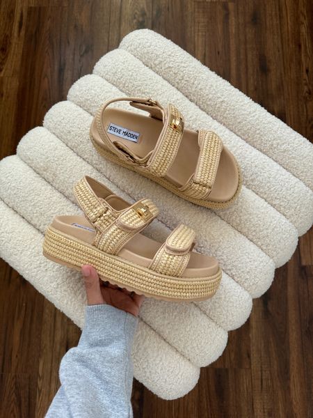 Summer Platform Sandals 
Steve Madden sandals 

#LTKshoecrush #LTKstyletip