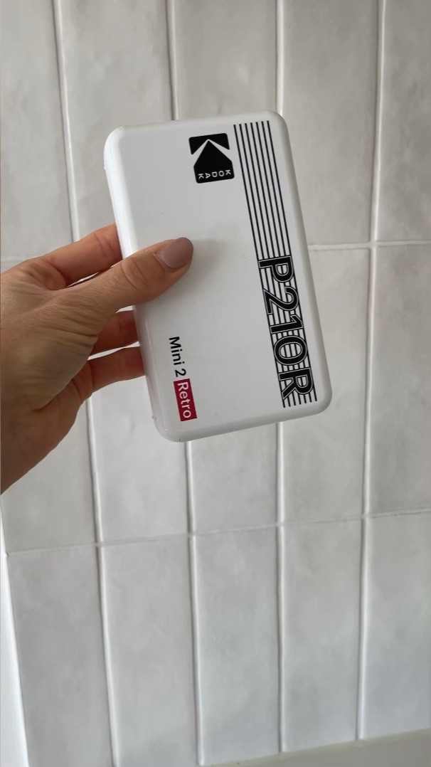 Ich hatte echt keine Lust mehr ständig zum dm zu laufen für ein einzelnes Bild geschweige denn zum Fotografen für aktuelle Passbilder meiner Kinder nur um diese ins Freundebuch zu kleben! 😅 Deswegen hab ich mir diesen praktischen Mini Foto Drucker besorgt und die Foto Qualität ist echt MEGA! 📸

#LTKdeutschland #LTKfamily #LTKhome