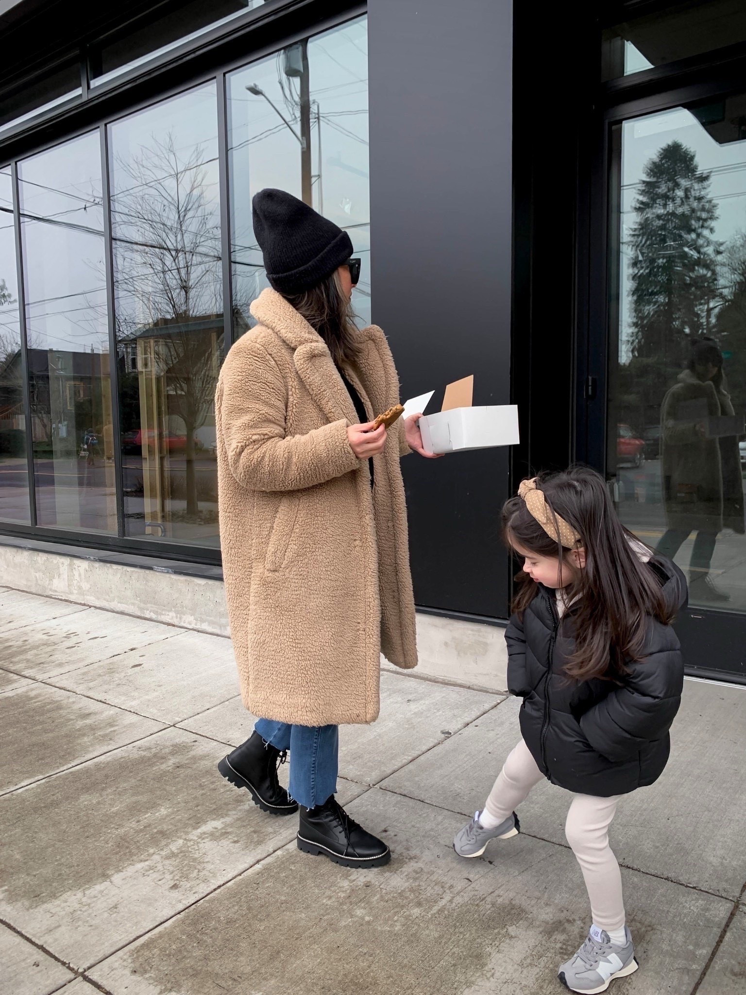 Old winter outfits I’d rewear. 

Gap coat petite xs (old)
Madewell boots 5 (old) 
J.crew beanie (old)

Sherpa coat, teddy coat, winter outfit, winter style 

#LTKootd #LTKSeasonal #LTKPetite