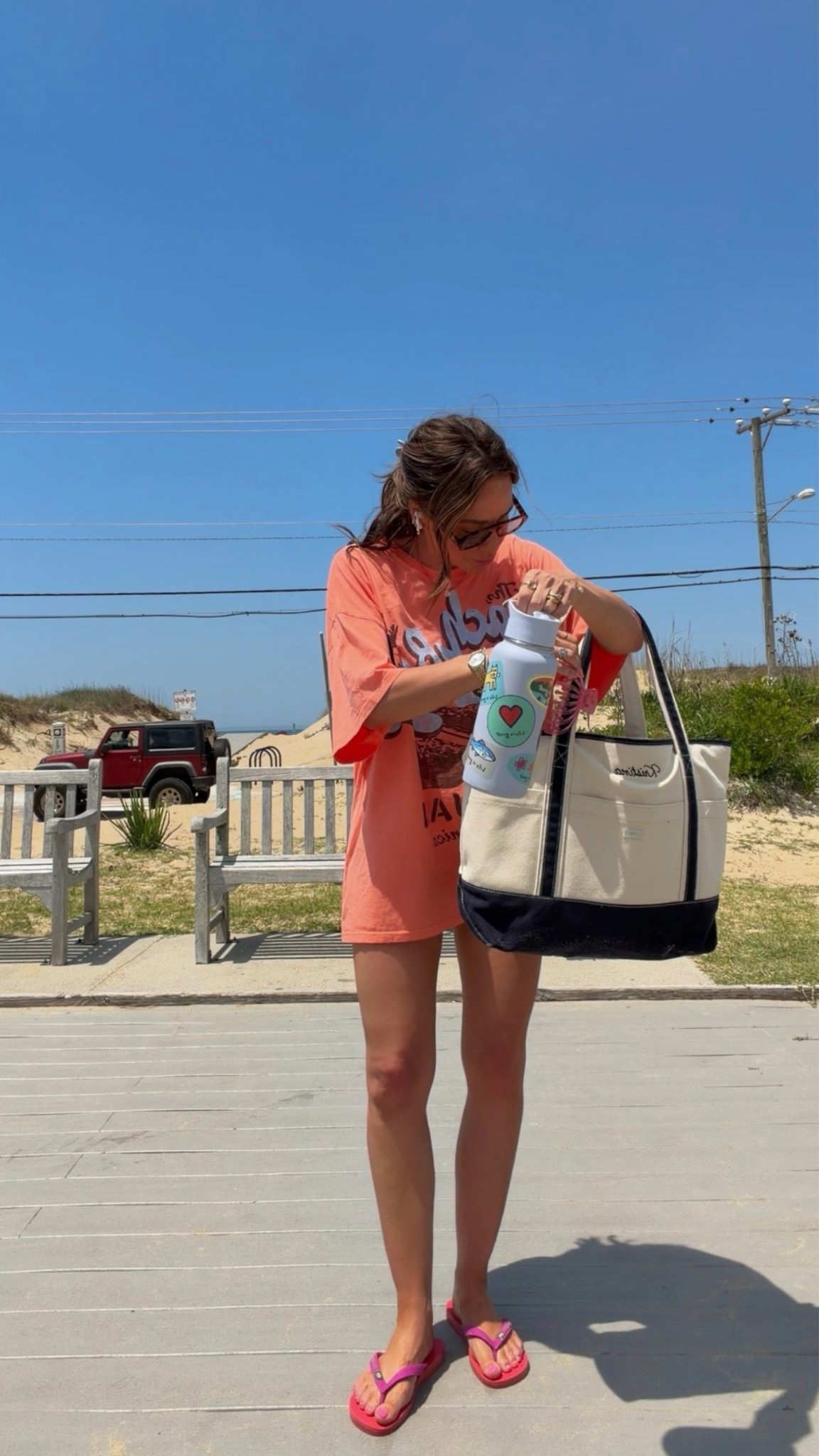 Beach oversized tee!

#LTKmomlife #LTKootd #LTKdayinmylife