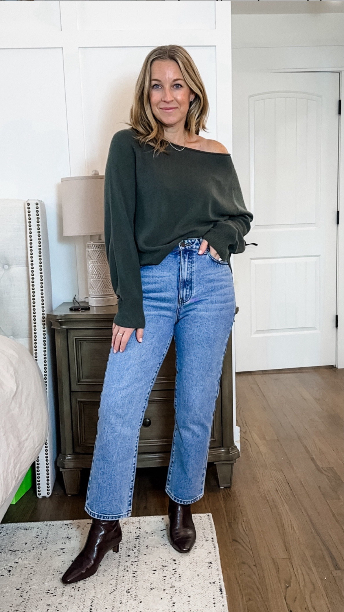 QUINCE BLACK FRIDAY DEALS!! 

The cashmere your closet needs and can afford!! I love Quince and have had pieces from them for a while now, going back to last year. They’re quality, withstand washing and are so classic. 
Mediums ivory tops and a large green top bc I wanted to wear it off the shoulder too. Swipe to see my looks! Tts 29 jeans. 8.5 gold flats. 8 booties  

#LTKGiftGuide #LTKFindsUnder50 #LTKCyberWeek

#LTKGiftGuide #LTKStyleTip #LTKCyberWeek