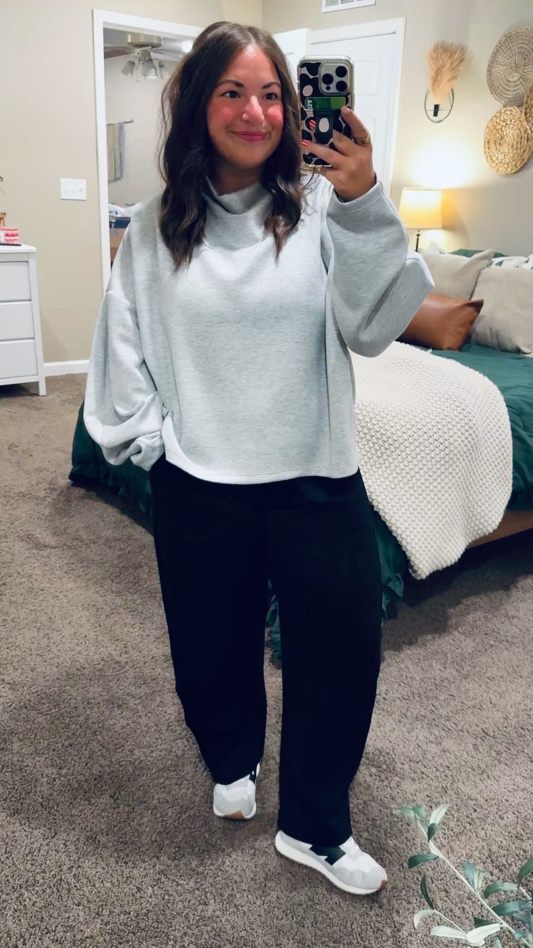 Mix and match basics that I will be grabbing for over & over!

sneakers: wearing kids size, but linking women’s below!
pants: fits true to size // wearing a large
mockneck: fits small // wearing an XL (fits like a large) 

 

#LTKootd #LTKMidsize #LTKFindsUnder50