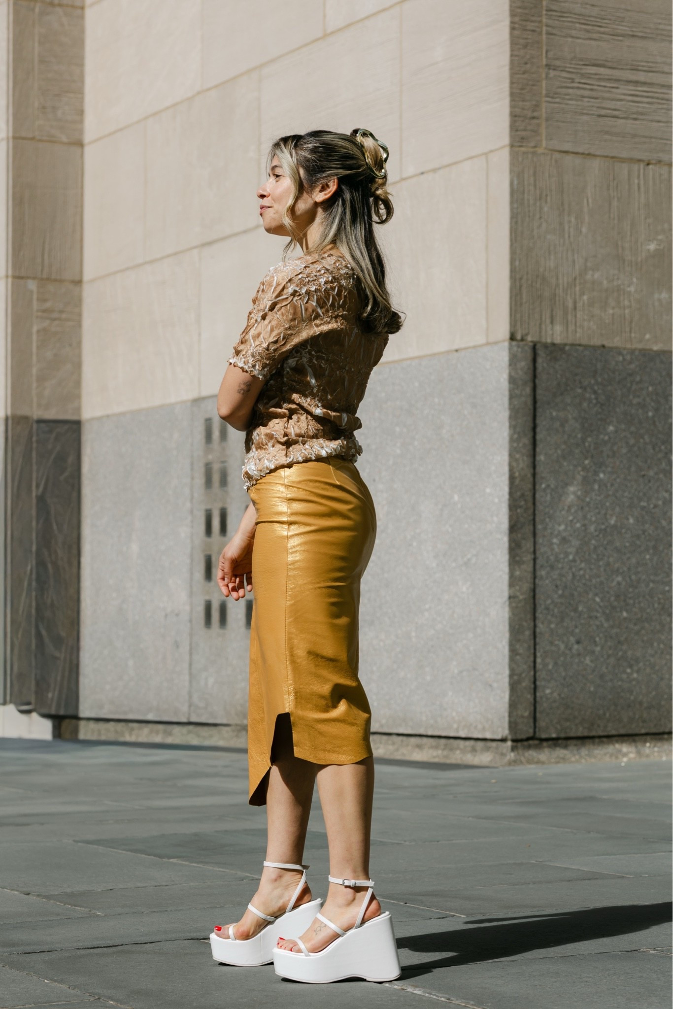 Sarah Wasilak’s outfit from Dinner for Shoes episode 96, The Scene: I Turned My Engagement Ring Into a Fashion Accessory

Shop the clip: https://rpzl.com/products/rpzl-x-sarah-wasilak-the-something-gold

Hair clip: RPZL
Top: Vintage
Skirt: Vintage Miss Sixty
Shoes: Aldo

#LTKootd #LTKvlog #LTKPetite