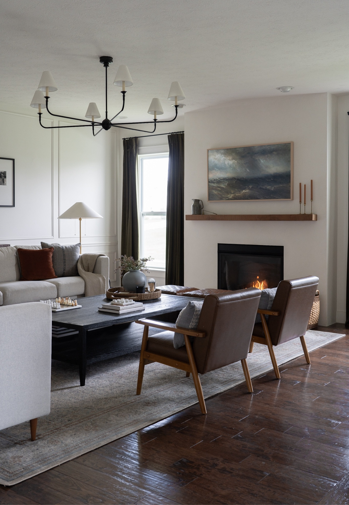 Home decor, pillow, chandelier, lamp, frame, chess, rug 