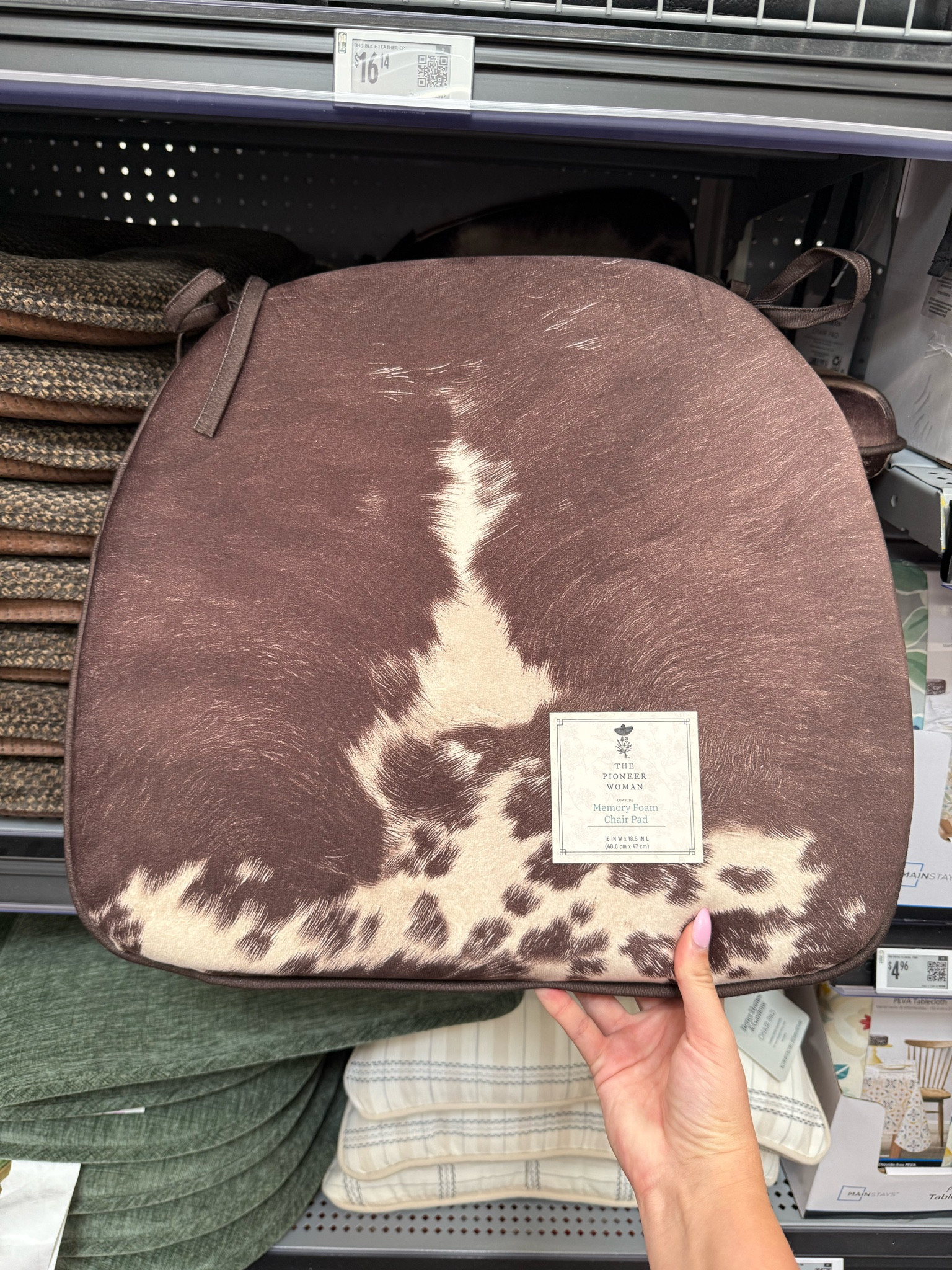 Cow print chair pad 

Fall home decor Walmart home finds

#LTKmomlife #LTKSeasonal #LTKHome