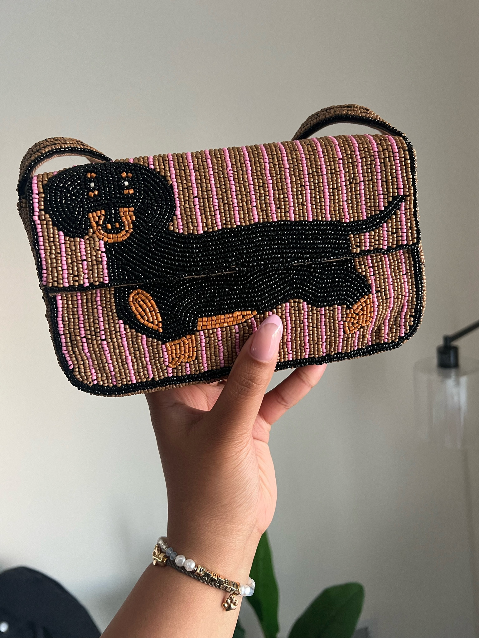 Fiona Dachshund Bag from Anthropologie #doxiebag

#LTKstyletip #LTKitbag #LTKfindsunder100
