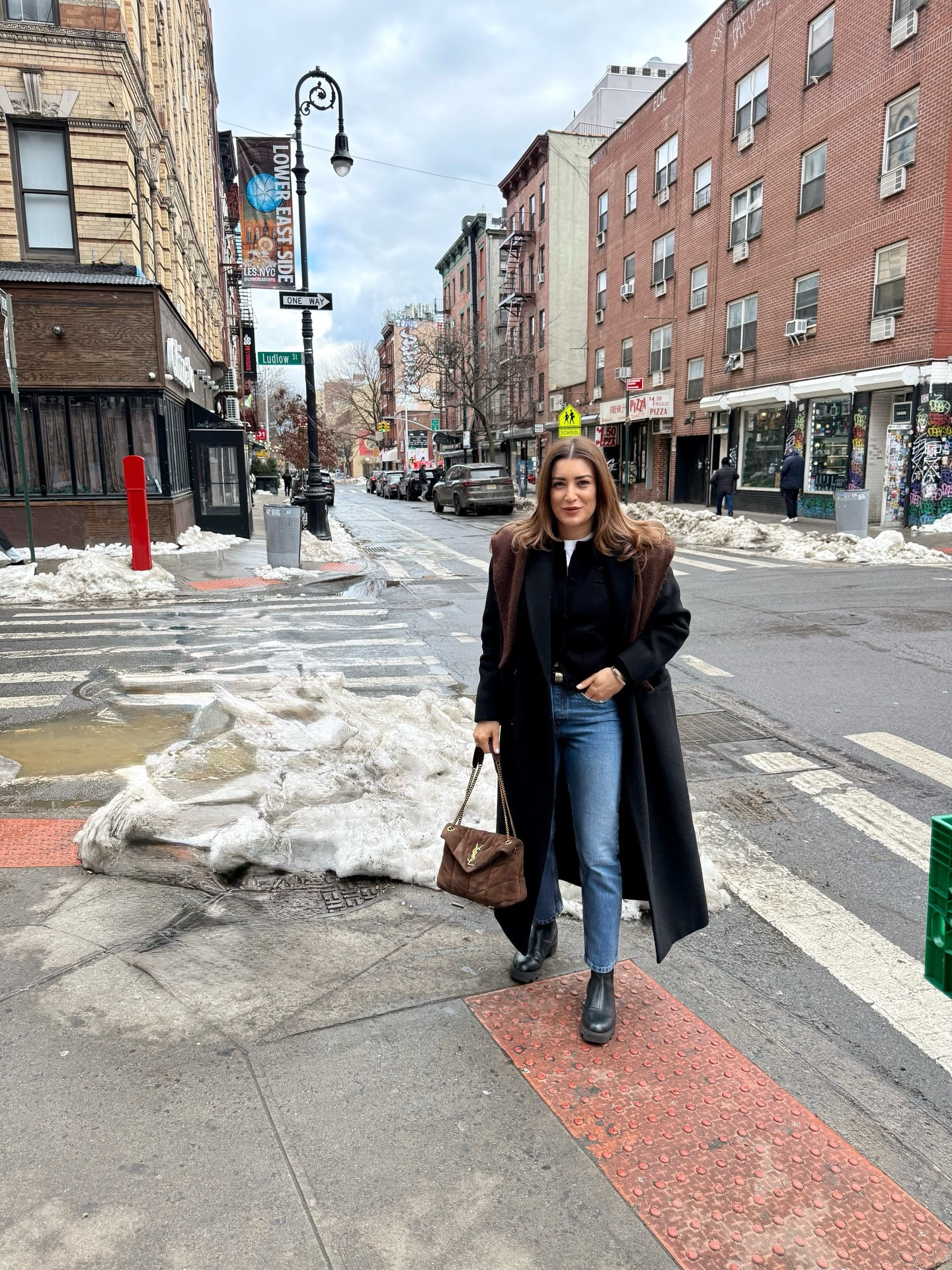 New York moments & outfits 🗽👗
- buying appointments 
- meetings 
- good food 
- great company 
- shopping 
- sunsets & frozen rivers 

Personal stylist - aw fashion - pre-spring fashion - outfit inspo - #airportoutfit - fashion - buyer - wholesale - colour analyst - personal shopper - wardrobe styling - wardrobe detox