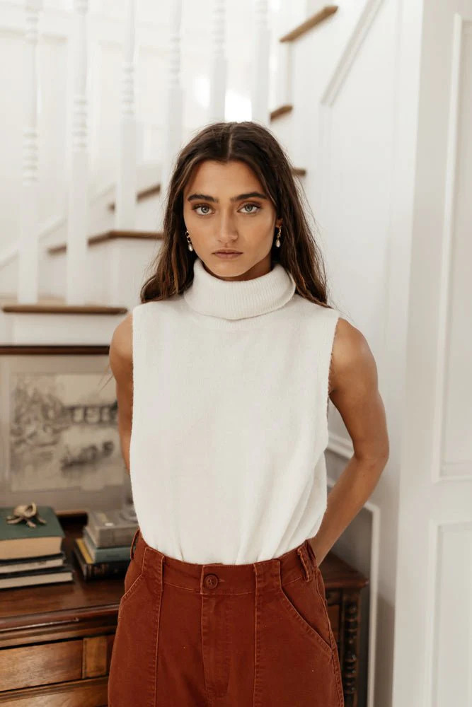 Vero Moda Lia Sweater Vest in Ivory - böhme | Böhme US