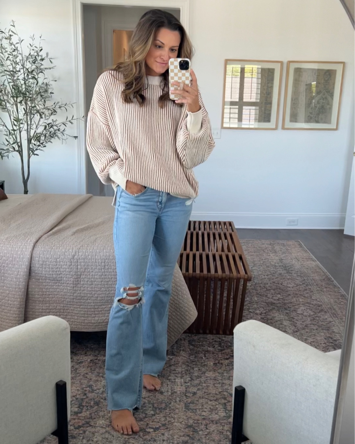 Aerie sweater and flare jeans! This sweater is sooo cozy!



#LTKstyletip