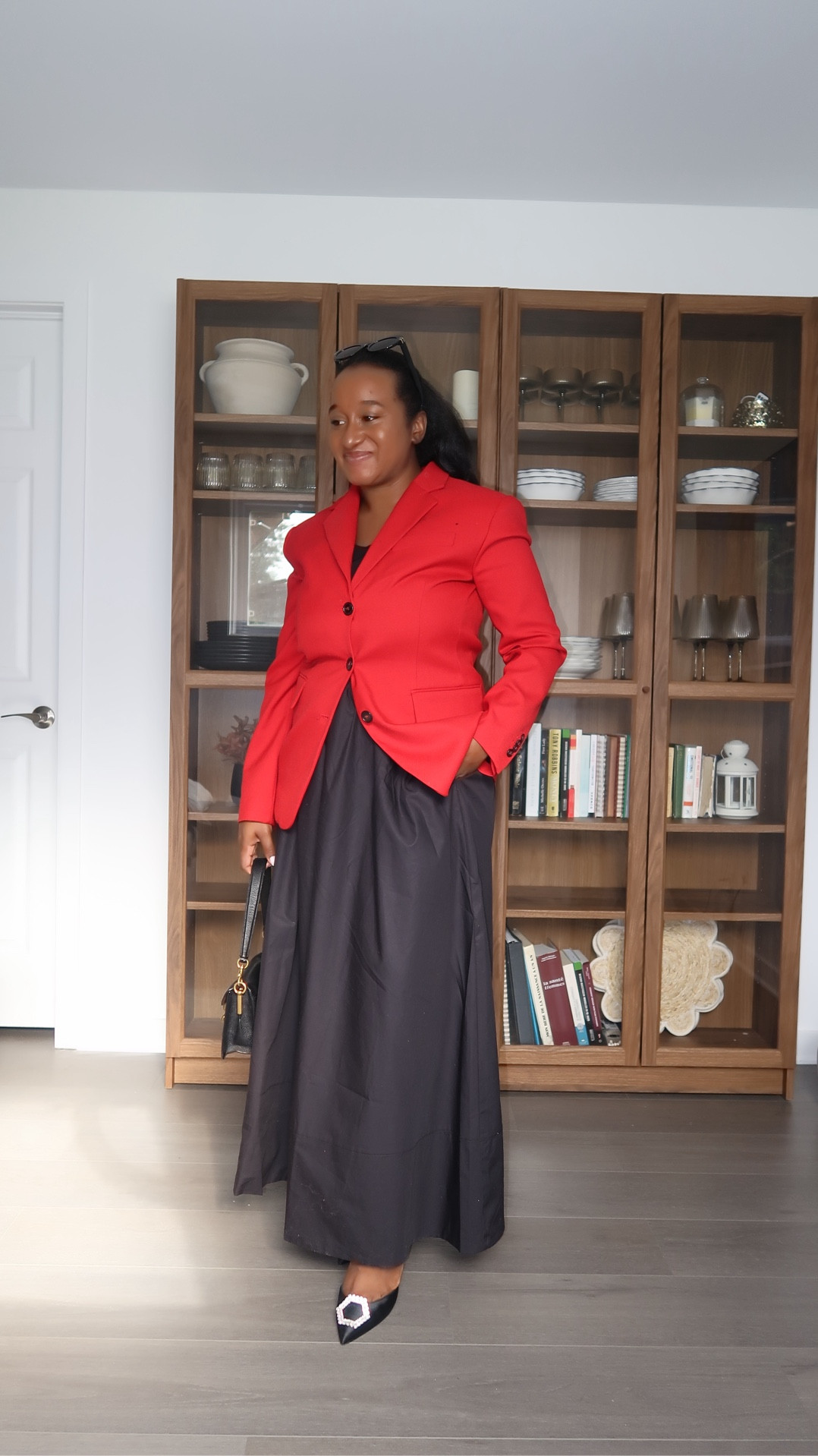 Happy Sunday lovelies ❤️🖤 

#sundaybest#sundaylook#churchoutfit#modestfashionblogger#modestfashıon 

Comment SHOP below to receive a DM with the link to shop this post on my LTK

#LTKmodest #LTKstyletip #LTKcanada