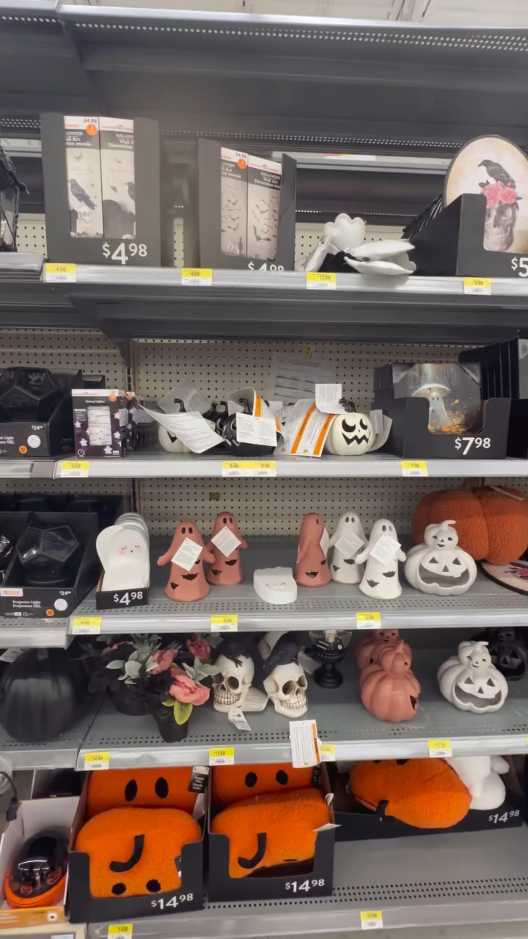 Found some cute Halloween decor @walmartcanada and can’t wait to style it in our home 👻

Have you seen these yet?!

#falldecorations #walmart #walmartfinds #ghosts #fallhomedecor #falldecorating #halloween #halloweendecor #spookyseason #walmartcanada