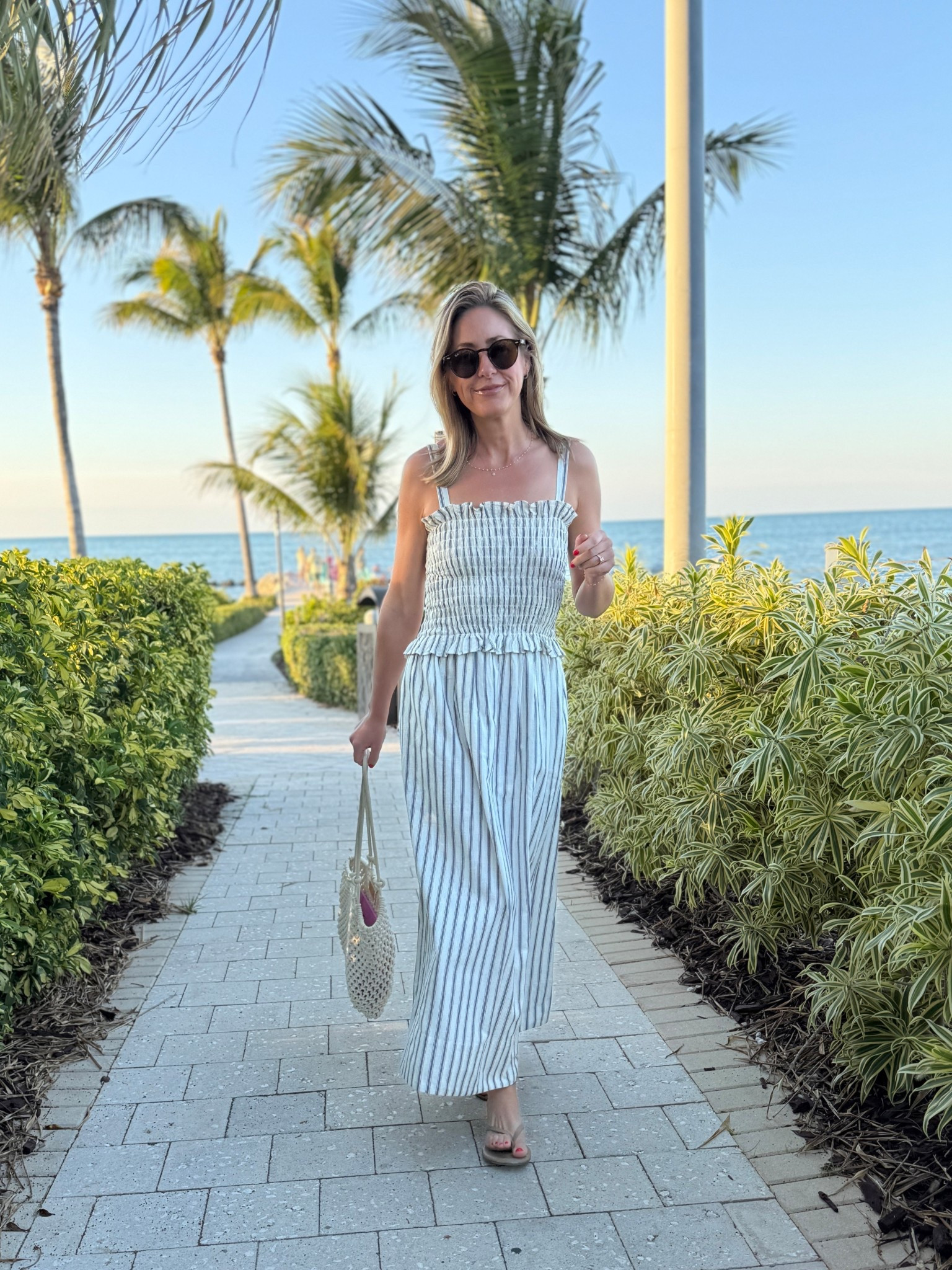 Casual vacation outfit