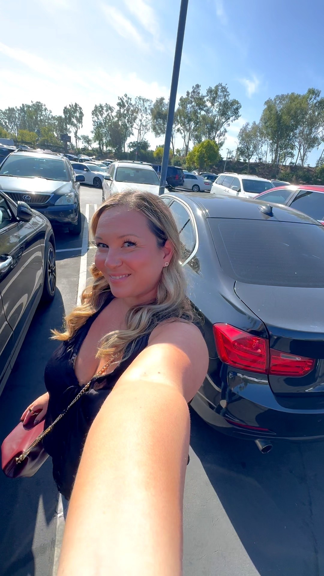 Behind the scenes of a bra fitting with Chantelle Paris! (If you’ve heard me rave about my fave everyday bra that’s super comfy, it’s Chantelle! You likely recognize it in the video!) I did it at my local Nordstrom which is so easy and free! I ended up measuring as a 36G or 36H. We even tried a 38 band as well. Depended on the style and fit for me so we tried multiple styles and sizes. 

•80% of women are wearing the wrong bra size 🙃
	•	Your size can change every 6–12 months — from weight, hormones, pregnancy, or perimenopause
	•	The band should sit level across your back — not ride up
	•	Cups should fully hold your breast tissue (no spillage or gaping)
	•	Your straps should stay in place without digging — if they fall, your band might be too loose
	•	A proper fit gives better posture, smoother clothes, and way more comfort
	•	You can get fitted at Nordstrom in under 10 minutes — and it’s totally free
	•	Chantelle’s French sizing system focuses on fit first, fashion second — no more sacrificing comfort for cute

#LTKStyleTip 

#LTKOver40 #LTKMidsize