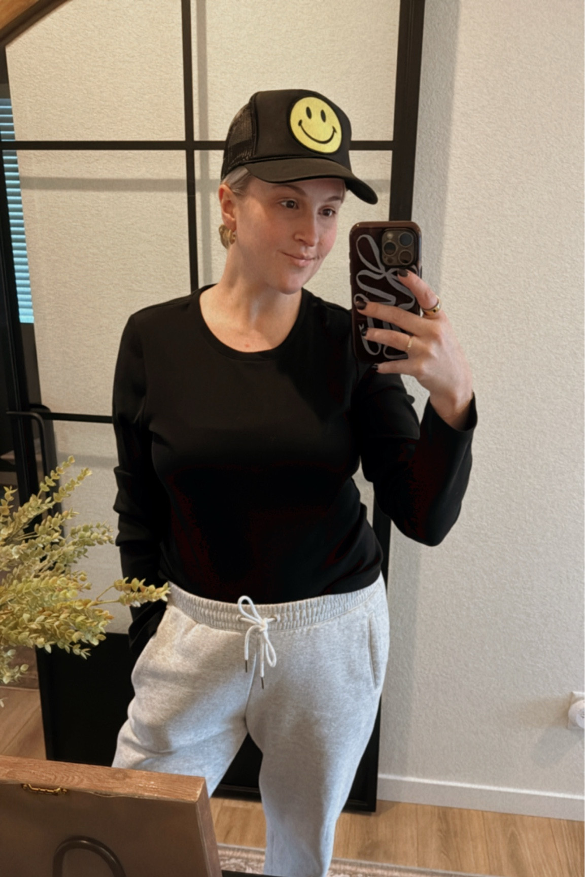 Sunday mom uniform 🙂 & postpartum friendly! 
#postpartumoutfit #mom 
.
Wearing a large tall in both the top and sweats ✨

#LTKBump #LTKFindsUnder50 #LTKFamily
